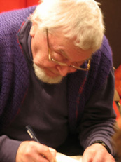 Russell Hoban signing novels at Nomad Books, 12/02/05